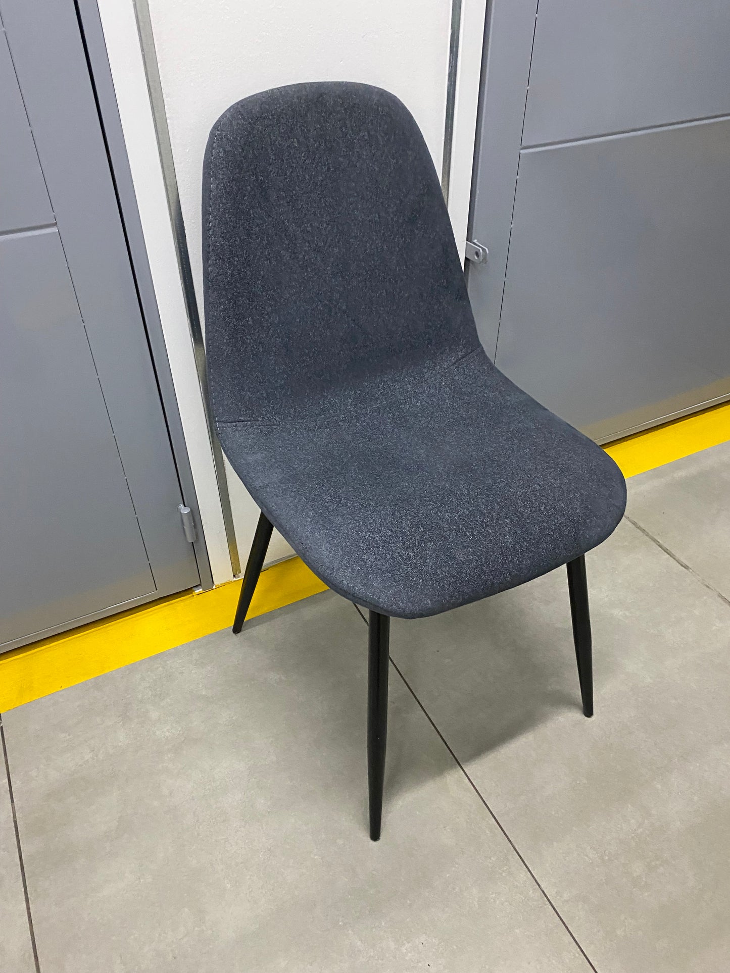Comedor Moderno 4 Sillas con Mesa de Vidrio Templado