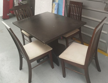 Juego de Comedor de 4 Puestos