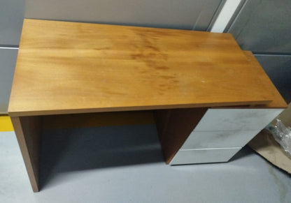 Escritorio de Oficina o Estudio Moderno
