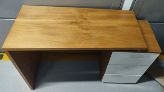 Escritorio de Oficina o Estudio Moderno