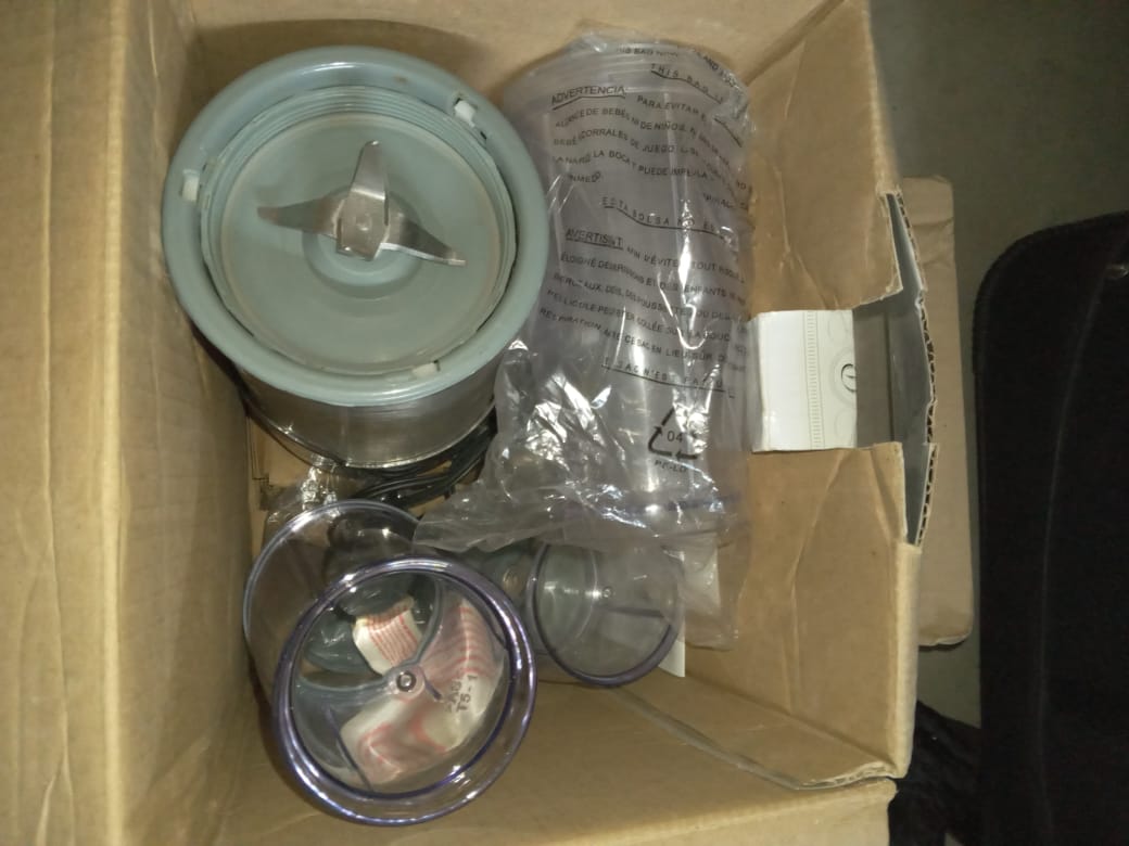 LICUADORA PERSONAL BELLA CUCINA ROCKET BLENDING SET – PLATINUM EDITION