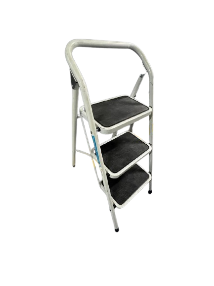 Escalera plegable de tres pasos en acero con peldaños antideslizantes