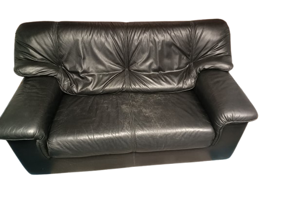 Juego de Sala en Cuero – 2 Piezas (Sofá Doble + Poltrona Individual)