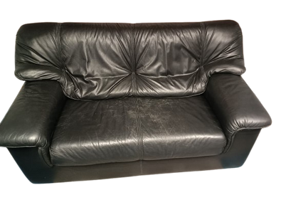 Juego de Sala en Cuero – 2 Piezas (Sofá Doble + Poltrona Individual)